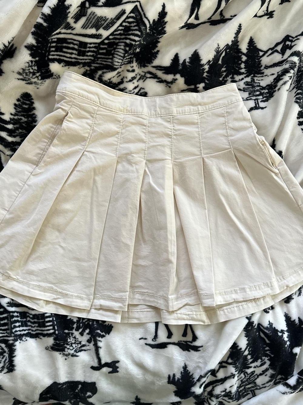 American Eagle Outfitters Cream Pleated Mini Skirt